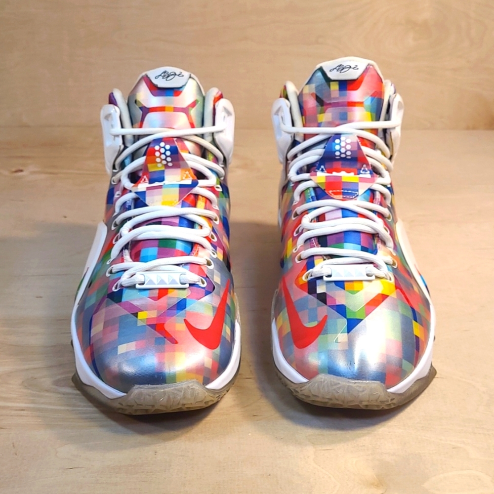 Nike LeBron James 12 Prism Finish Your Breakfast Size 9.5 Men's Shoes 748861-900 - Picture 4 of 13